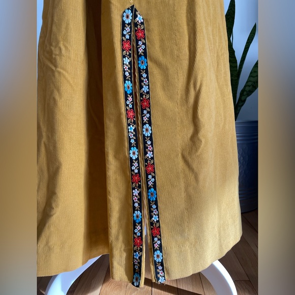 Vintage 70s Judy Bond Cottage-core Embroidered Trim Blouse & Skirt Set - Picture 10 of 10